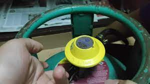 Bagi kamu yang tidak berani memasang tabung gas sendiri biasanya khawatir karena bila terjadi kesalahan akan gas akan meledak dan menyebabkan kebakaran. Adik Tunjuk Cara Pasang Dapur Gas Petronas Dapurmak 049 Youtube