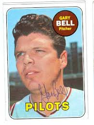 Gary Bell autographed baseball card 1969 Topps baseball card #377 Seattle  Pilots