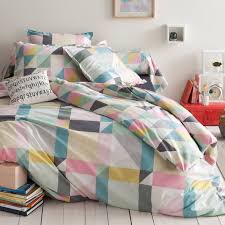 Enfin, l'ensemble des promo housse de couette arrivent sur 3 suisses ! Housse De Couette Coton Imprime Angles 3suisses Dekbedovertrek Interieur Bed