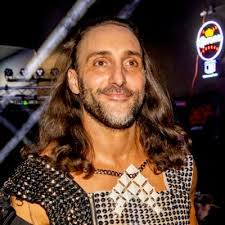 Chris Masters (@ChrisAdonis)