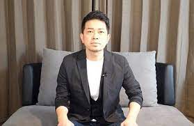 宮迫博之の髪型 ツーブロック アシメ などのオーダー セットを解説 slope スロープ 相方 パーマ 種類 動画