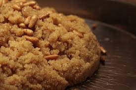 Irmik Helvasi Susser Maisgriess Mit Pinienkernen Kdt Rezept Lebensmittel Essen Turkisches Essen Dessert Ideen