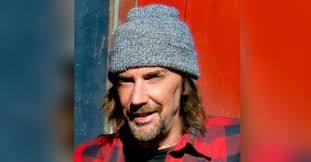 Robert Hession's Instagram, Twitter & Facebook