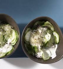 Gurkensalat Mit Ingwersauce Rezept Gurkensalat Salat Lebensmittel Essen
