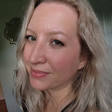 Christine (@jammie_dodger97)