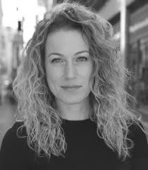 DiCaprio makes switch to Swift