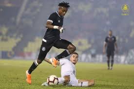 Sepak bola adalah salah satu olahraga yang sangat populer di dunia. Pbnp Guna Jalan Undang Undang Kosmo Digital