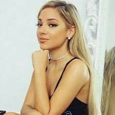 pinkblushcakes a vintage girly rosy blog nikki and gabi glam girl celeb inspo