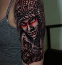 As tatuagens são uma forma de arte corporal que atrai milhares de pessoas em todo o mundo. Native American Tattoos Animal Spirits Arrows Feathers 2021 Guide Tattoo Stylist