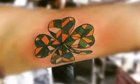 Trouvez des photos de banque d'images de haute qualité, que vous ne trouverez nulle part ailleurs. Tatouage Trefle Tattoome Le Meilleur Du Tatouage