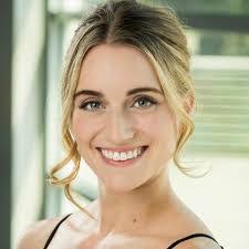 Penny Mclaughlin's Instagram, Twitter & Facebook