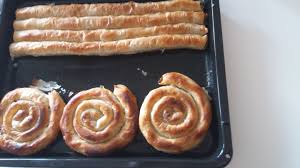 Srecu cine male stvari" Medena kucica je u rukama "medenjaka"...uspjeli smo  je uruciti jos prije Nove godine Nasa srecna dobitnica je zadovoljno  istrazuje..:-) ..Milena Eric-Rebic Srecna vam Nova 2016.godina,dragi moji  prijatelji*****