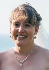 Deanna Holly's Instagram, Twitter & Facebook