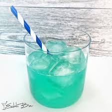 Gator Tail Blue Curacao Mixed Drinks Recipes Punch Bowls