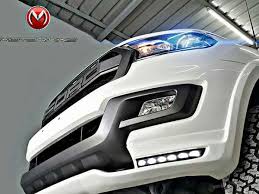 This Customised Ford Endeavour Is A Mean Looking Suv Drivespark Ford Endeavour Ford Suv Ford Ranger