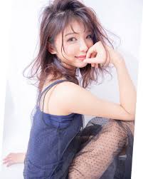 山本ゆうかはinstagramを利用しています 最近会社行くときは必ずマスクをしてます ウイルス怖いねぇ こないだ100均行ったらマスクは全部売り切れてたのに 朝の通勤や会社でも あまりマスクしてる人見かけません あのマスクたちはいったい何処へ 全員マスク