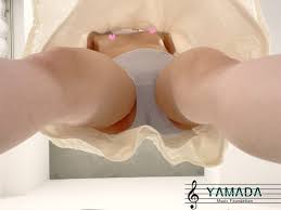 貧乳胸チラ】ワンピの中から両乳首、パンチラ。絶景ローアングルで未発達get【ベーシストの日常17】｜PALPIS（パルピス）