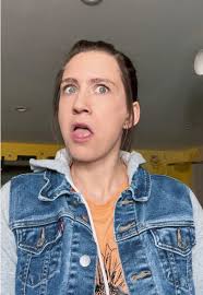 Will Penny become the next cat artist?! #penny