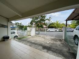 Geoposisi puncak tertinggi gunung ini ialah 6°43′ ls dan 106°44′ bt dan dinamakan puncak salak dengan ketinggian puncak 2.211 m dari permukaan laut. House Taman Ixora Bandar Baru Salak Tinggi Sepang Ejen Hartanah Tanah Untuk Dijual Rumah Untuk Dijual Jual Rumah Jual Tanah Ejen Tanah Di Cheras Ampang Kajang Bangi Semenyih Hulu