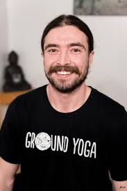 Scrolling Staff Page