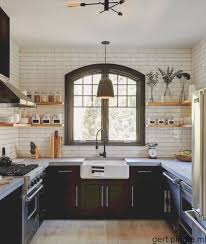 Si Vous Souhaitez Concevoir La Cuisine De Ferme Moderne De Vos Reves Regardez Interior Design Kitchen Farmhouse Kitchen Decor Kitchen Interior