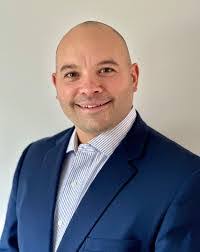 Lou Cabral's Instagram, Twitter & Facebook