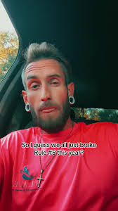 Justin Howells's Instagram, Twitter & Facebook