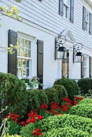 Best paint colors for exterior home. The Best White Exterior Paint Colors For Your House In 2021 The Zhush