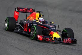F1 Galeria Testy W Barcelonie Dzien Pierwszy Red Bull Racing Racing Tag Heuer