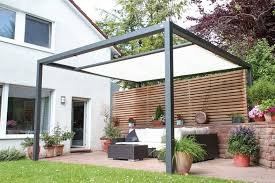 Preise für freistehende markisen finden sie in der typenübersicht. Fur Die Gartenlounge War Ein Grossflachiger Freistehender Sonnenschutz In Schonem Design Gewunscht Das Mark Sonnenschutz Garten Pergola Design Pergola Markise