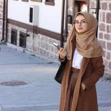 Sambil tersenyum nakal santi kembali menjilati kemaluanku. 87 Fesyen Muslimah Ideas Fesyen Busana Fesyen Wanita