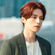 Korean hairstyle medium shoulder length. The Trendiest Korean Men S Hairstyles Of 2020 As Seen On Park Seo Joon Lee Dong Wook And More Buro 24 7 Malaysia
