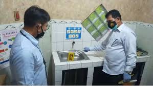 Meski klinik ini merupakan klinik resmi, tetapi klinik ini melanggar aturan karena membuka jasa aborsi tidak sesuai aturan. Polda Banten Berhasil Gagalkan Praktik Aborsi Di Pandeglang