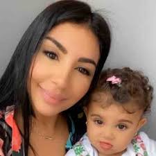 Dochter Ella en nu op zoek naar een naam voor onze zoon in sep