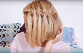 El primer paso es separar la sección de cabello que deseas convertir en flequillo, más o menos espeso. 20 Ideas De Peinados Pelo Corto Mas Sexys 2021 Los Peinados