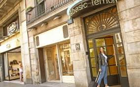 Basics.boutique offers a curated selection of clothing, home goods, health, beauty and other essentials at the best prices and provides customer service with immediate response time. Chic Basic Lemon Boutique Hotel Barcelona 2 Spain From Us 81 Booked