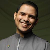 Daniel Nanasi's Instagram, Twitter & Facebook