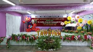Hiasan hall jenis ini dilakukan untuk fungsi sekolah. Pwz Htuwlxudhm