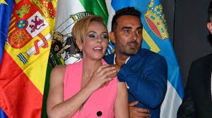 La fiesta organizada por Rocío Carrasco y Fidel Albiac para todo el equipo  de 'En el nombre de Rocío'