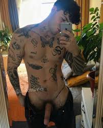 Chicos Lindos Y Desnudos. @lindosgrindr - Twitter Profile | Sotwe