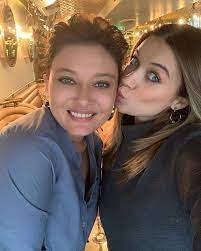 Check spelling or type a new query. Afra Saracoglu Ana Kiz Dedikoduda Bi Baska Guzel Oluyo Ikidelibirarayagelmemeliydik Instagram Com Afrasaracoglu Facebook