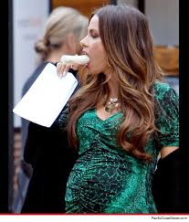 Sofia Vergara Eats A Banana Sofia Vergara Pregnant Sofia Vergara Women