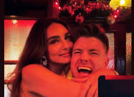 Johnny B And Shauna Lindsay Go Instagram Official