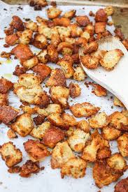 Homemade Garlic Butter Croutons Xo So Vegetarian Comfort Food Recipe In 2020 Croutons Homemade Homemade Garlic Butter Croutons