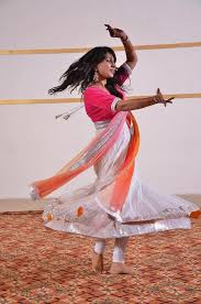 Family and friends of amish and megna performed this bollywood dance performance at their indian wedding. The Evolution Of Bollywood Dance Bella Diva World Dance