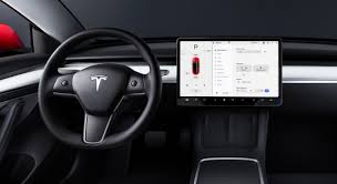 Electric cars, giant batteries and solar. Model 3 Tesla Deutschland