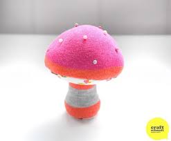 Diy Le Porte Epingle Champignon Blog De Petit Citron Porte Epingles Champignons Farcis Craft