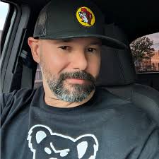 Time to start taking care of me first . Beard trimmed and unpront tattoo.I  am ready to be loved and no more sad eyes in my life . 👋🤘🤙🖖🏳️‍🌈💗