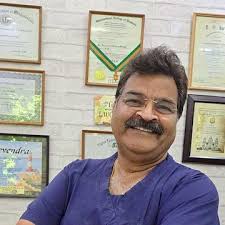 List of nearest Pinhole Surgeons in Bishanpura Village, Noida