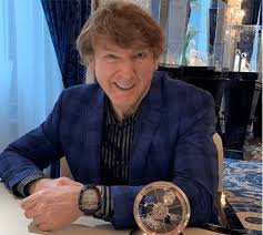 Oct 16, 1981) is an american producer who is famously recognized as the former executive producer for high noon entertainment, the production company for hgtv's fixer upper. michael is also known for his appearance on numerous tv shows. Michael Blakey Net Worth 5 Facts About The Record Producer